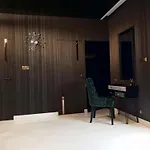 Black House A * Radom