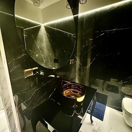 Black House A *