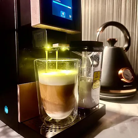 Black House A Ράντομ