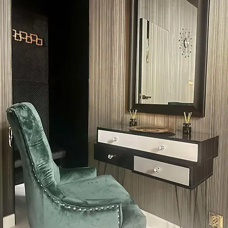 Black House A Apartment Radom