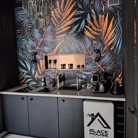 Black House A